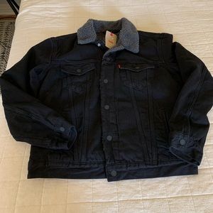 Levi’s Sherpa-lined Trucker Jacket, Men’s Medium